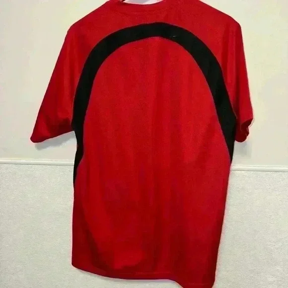 Vintage Nike Men’s Training Gym Shirt Swoosh Logo Red Size M Outdoors - Picture 7 of 7